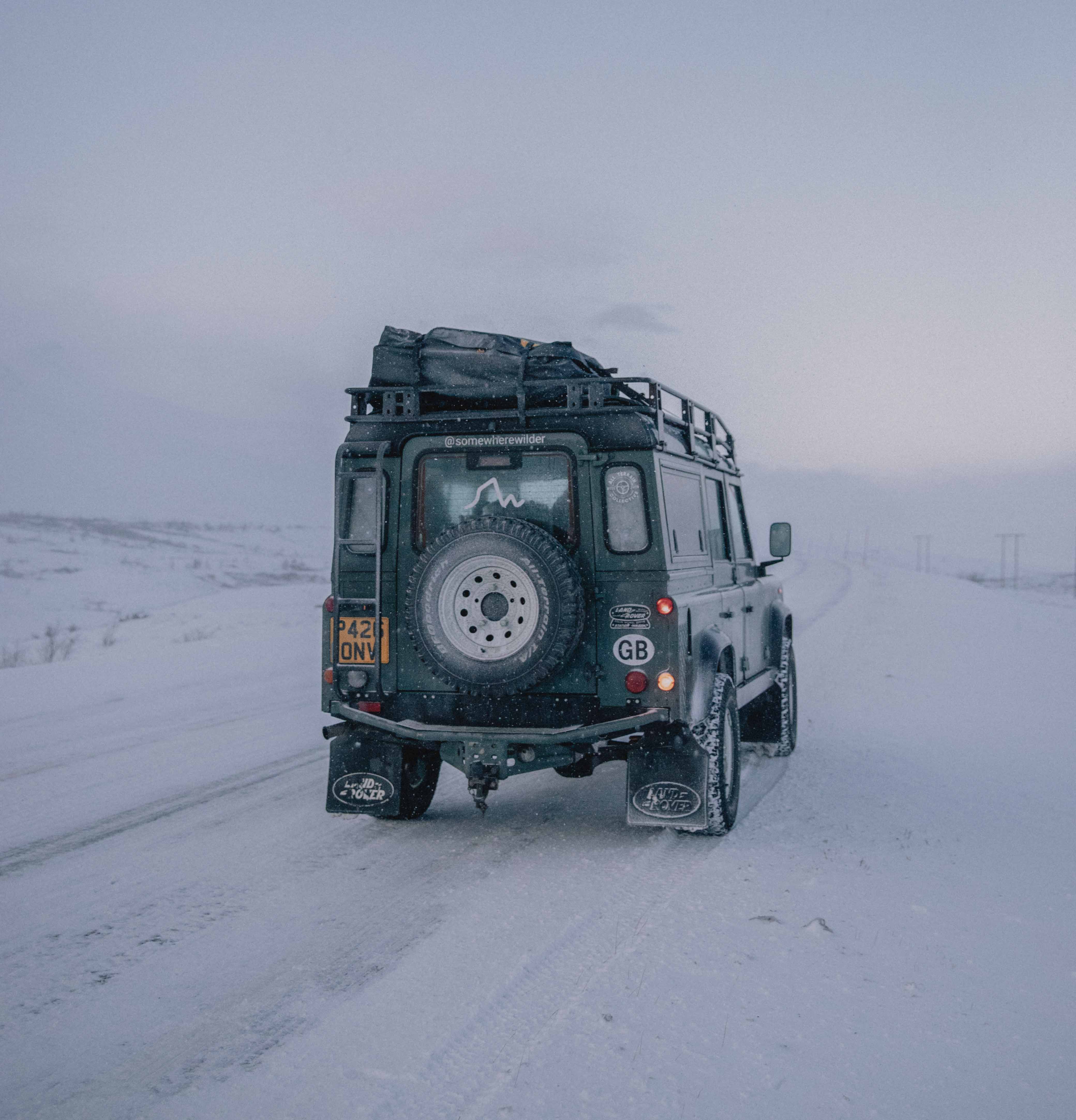 Snowy Land Rover in Norway